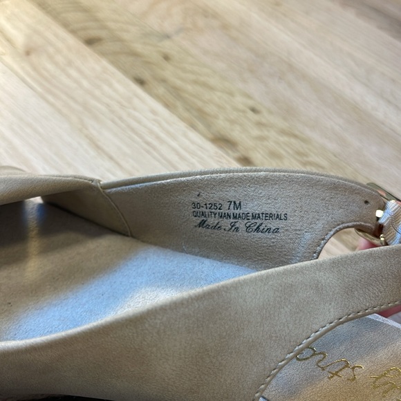 Easy Street Maureen Espadrille Wedge Sandals Women’s 7 - Picture 6 of 6